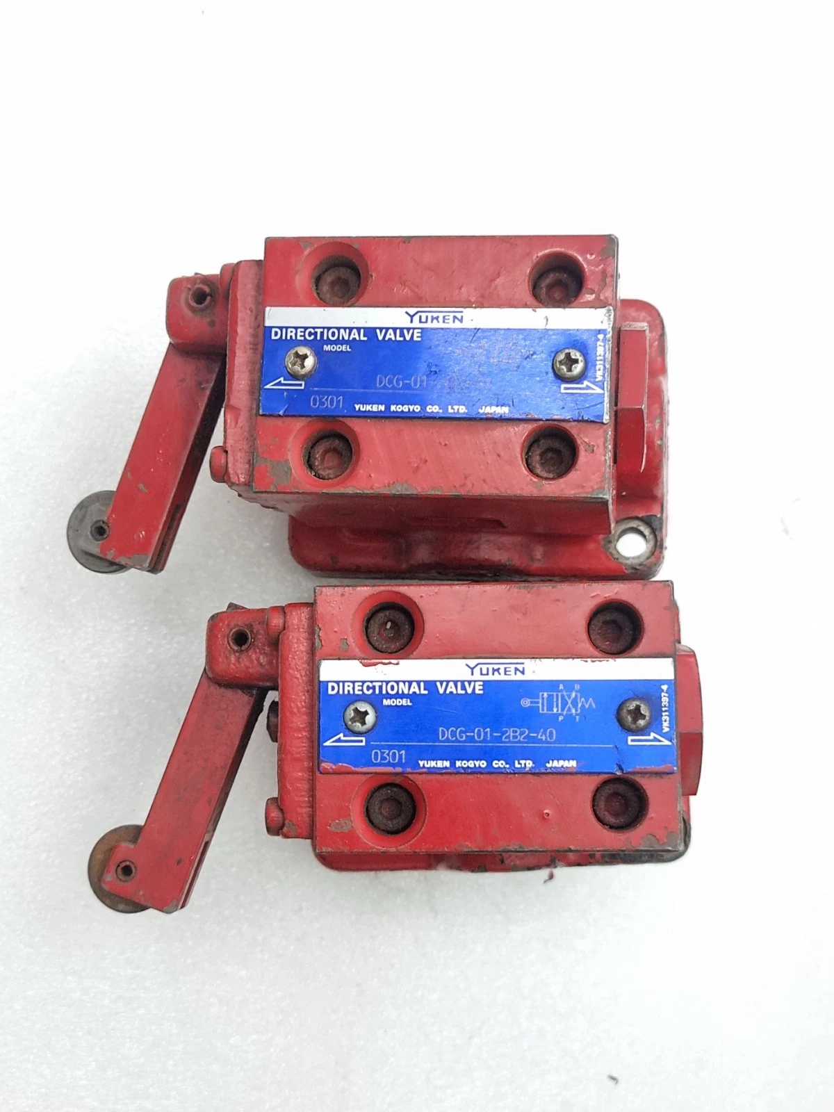 ONE PCS YUKEN DCG-01-2B2-40 DIRECTIONAL VALVE